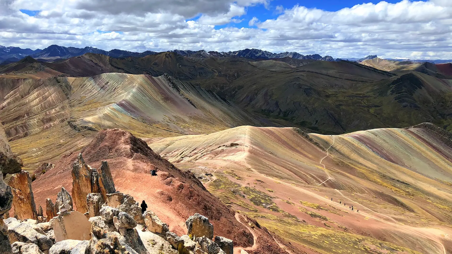 tour-montana-palccoyo Peru Travel Company